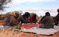 Warakurna-Women Collaborative Painting-2010-4